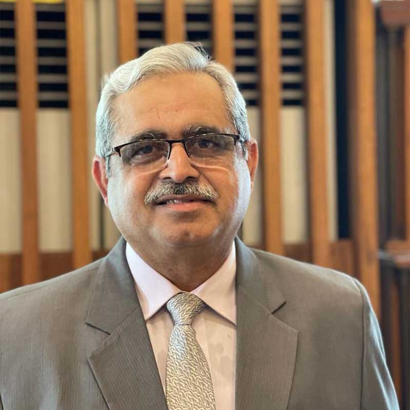 Prof. Dr. Tariq Shakoor, Ophthalmologist at MD Health Center, Lahore